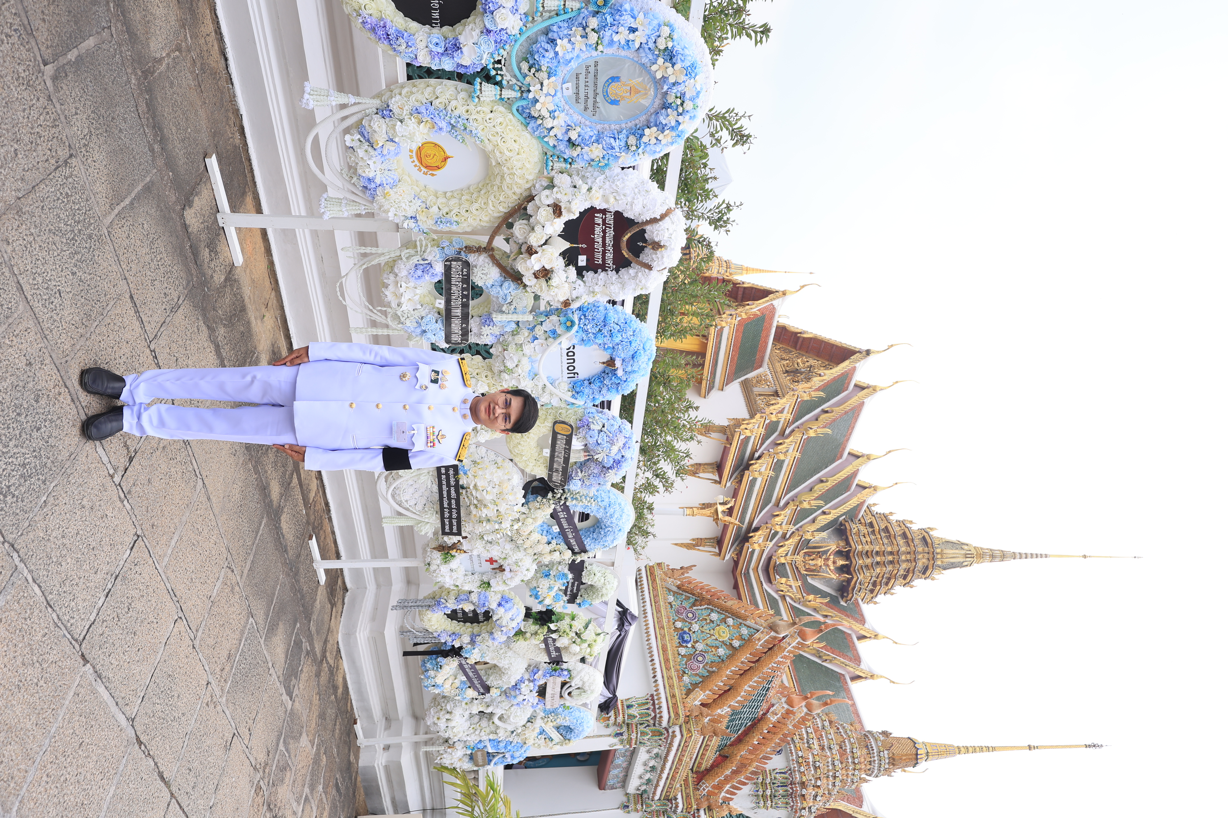 title - คณะผู้บริหาร ส.ป.ก. ร่วมผลัดเวรเฝ้าฯ พระพิธีธรรมสวดพระอภิธรรมพระบรมศพ สมเด็จพระนางเจ้าสิริกิติ์ พระบรมราชินีนาถ พระบรมราชชนนีพันปีหลวง